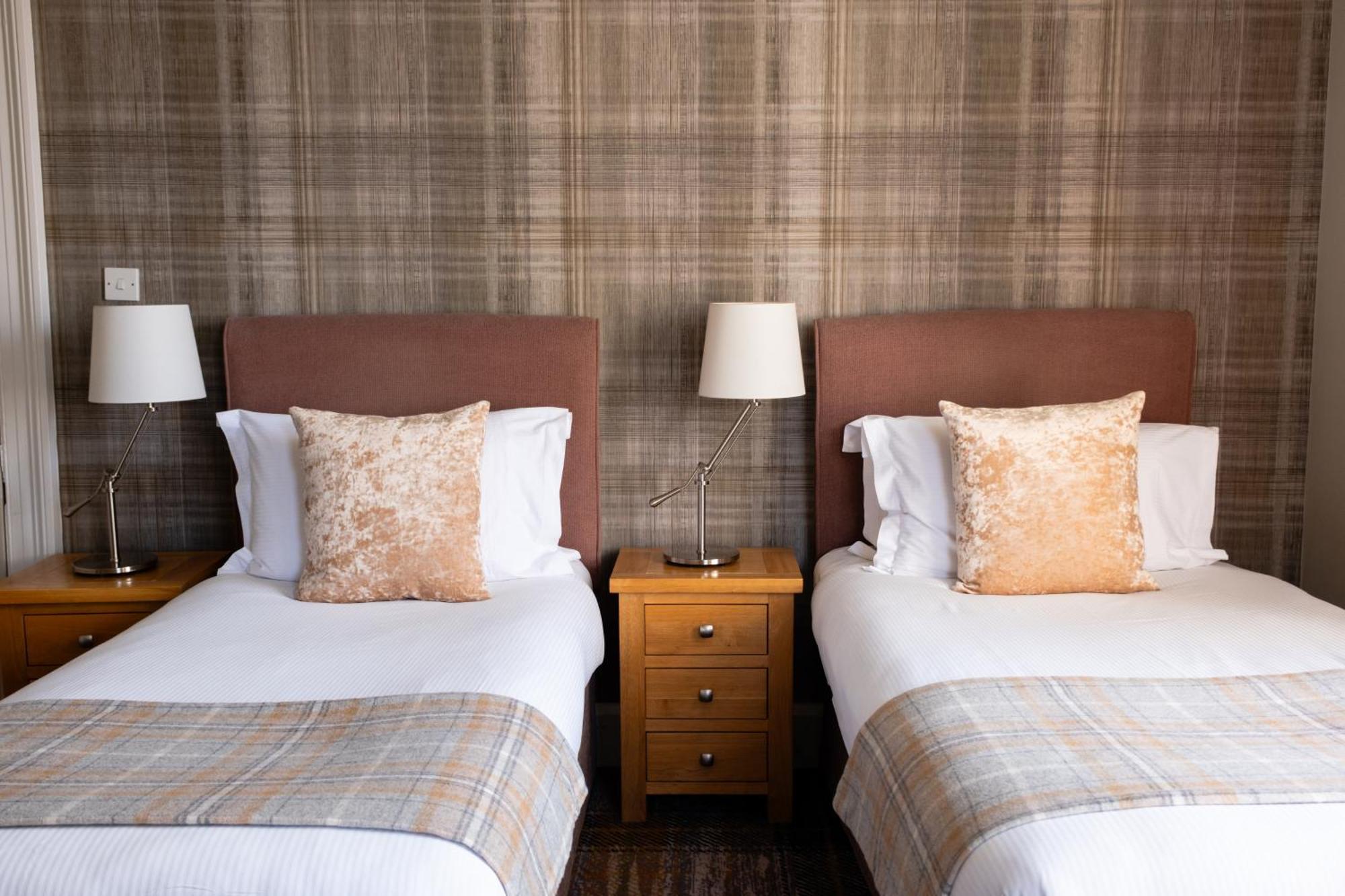 Glen Mhor Hotel At Uile-Bheist 'Brewstillery' Inverness Ngoại thất bức ảnh