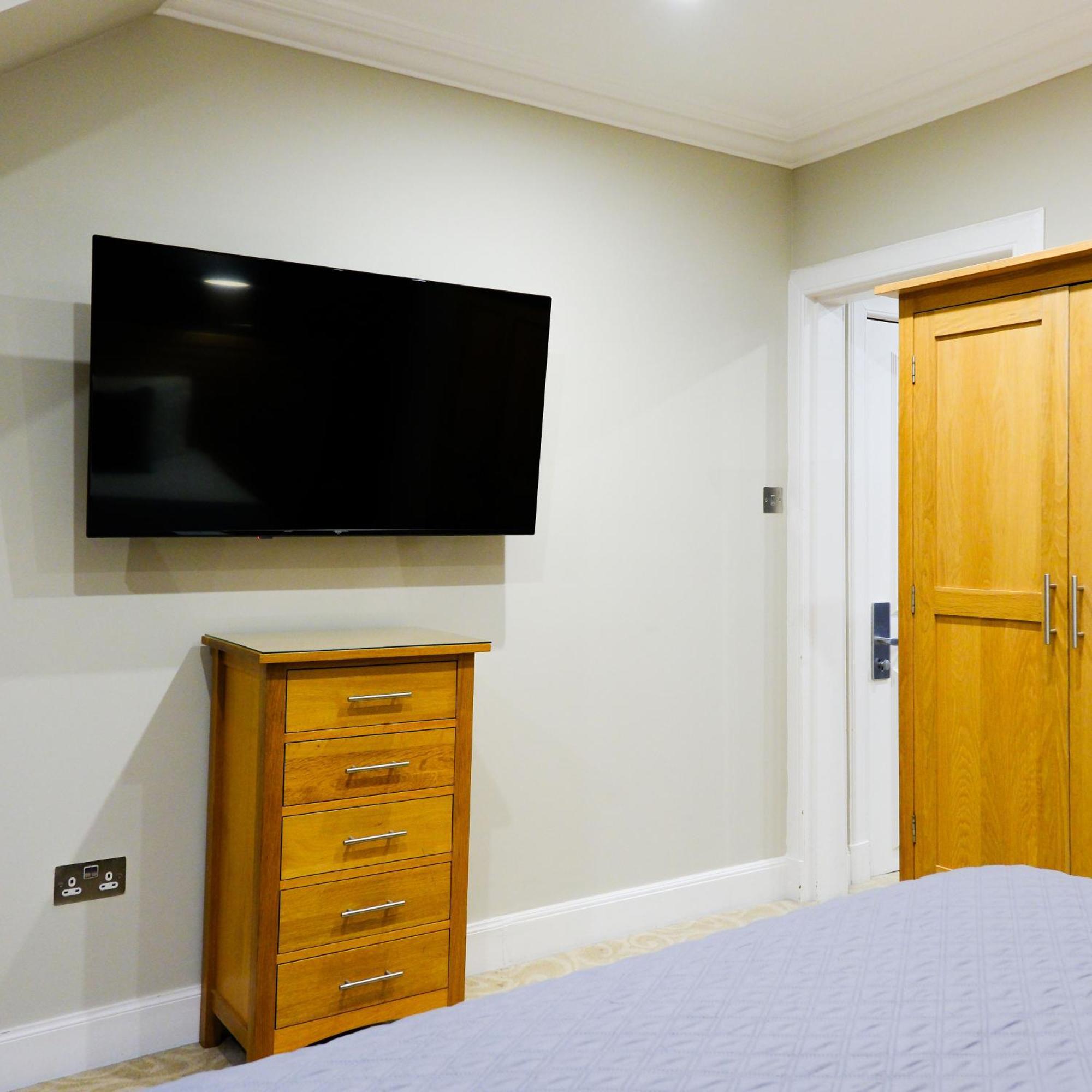 Glen Mhor Hotel At Uile-Bheist 'Brewstillery' Inverness Ngoại thất bức ảnh